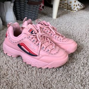 File disruptor sneaker